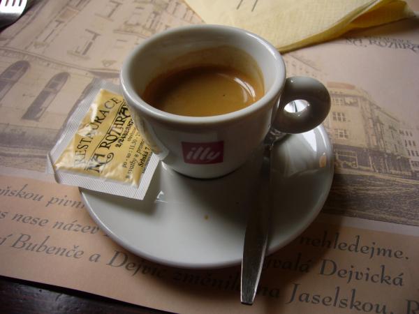 Espresso Illy v Restauraci na Rozhraní